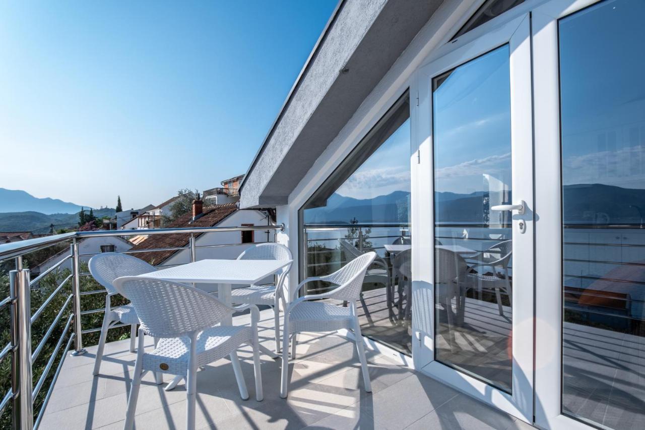 Boka 2 Apartment Krasici Exterior photo